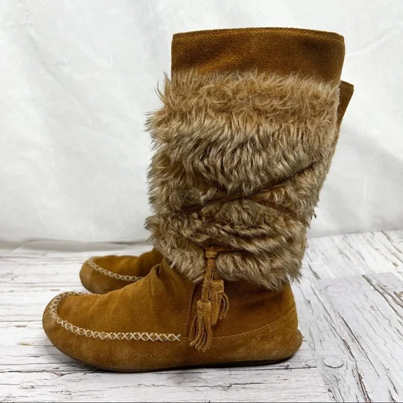 Minnetonka / Faux Fur Leather Boots - Picture 8 of 16